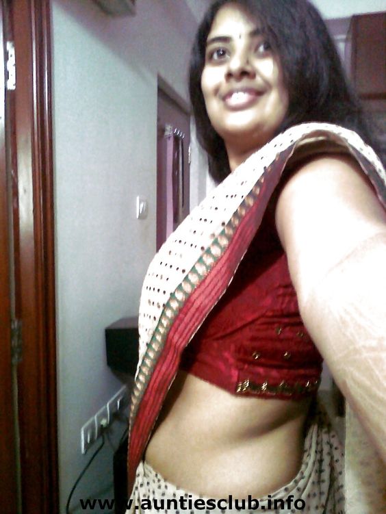 Pin India Desi On Indian Desi Women Girls Aunties Bhabhi Pinterest Auntie Telugu And Desi