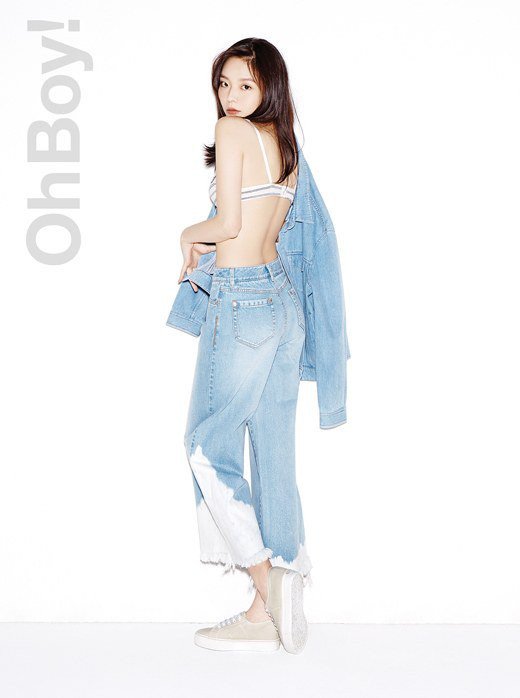 Actress Lee Som Exudes Her Lovely Charms For Oh Boy