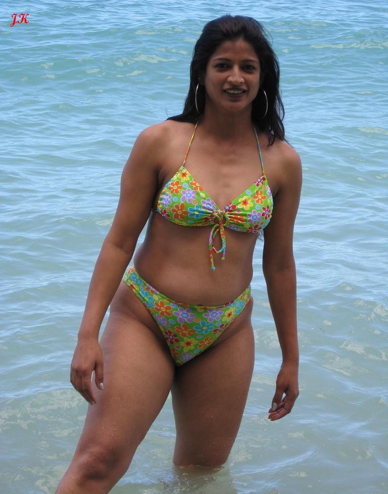 Beach Bikini Pussy Porn Desi Girls Big Boobs Nipple Images