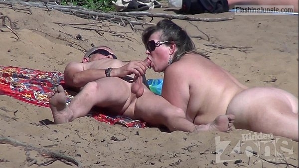 Beach Voyeur Handjob Voyeur Pics Public Sex Pics Nude Beach Pics Milf Flashing Pics