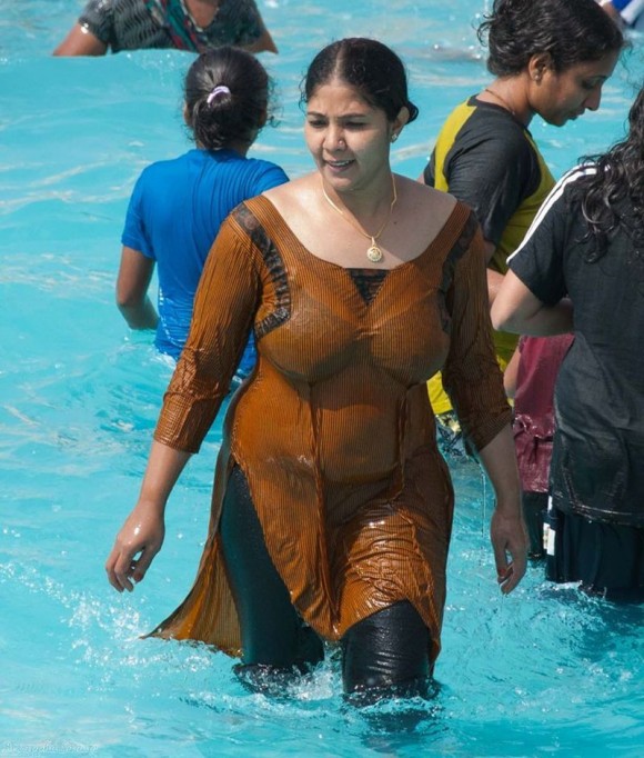 Beautiful Indian Punjabi Aunty Is Coming Out Of River Bevappha Sanam