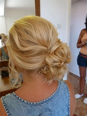 Best Messy Curly Bun Ideas On Pinterest Curly Bun Hairstyles Messy Bun Updo And Messy Bun Wedding