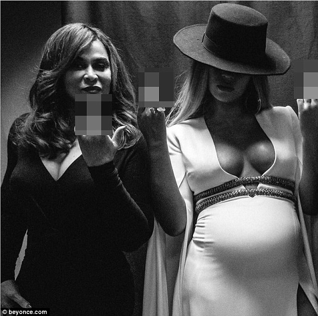 Beyonce Flashes The Middle Finger With Mum Tina Knowles Daily