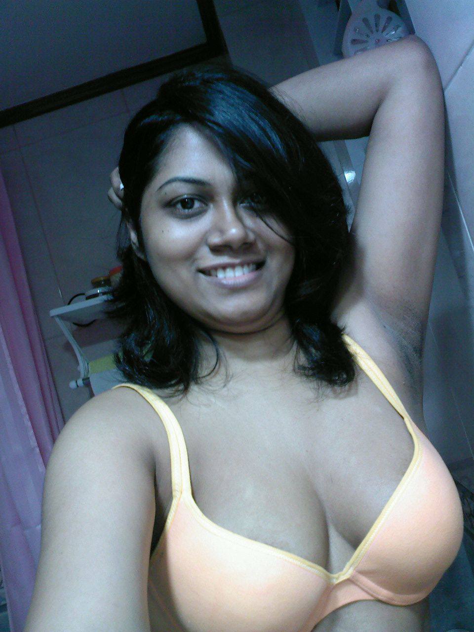 Big Boobs Indian Aunty Selfshot Desi Indian Aunty Pics Hottest 1