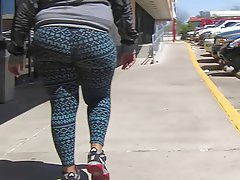 Big Fat Jiggly Juicy Booty In Yoga Pants Amateur Big Butts Spandex 1