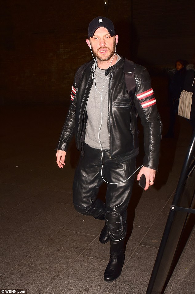Biker Style Tom Hardy Rocked His Edgy Leather Biker Gear And Baseball Hat