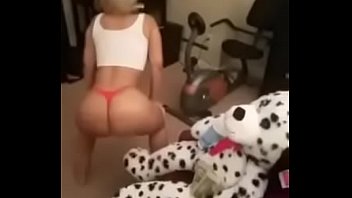Blonde Girl Shakes Her Big Round Ass Free Dic