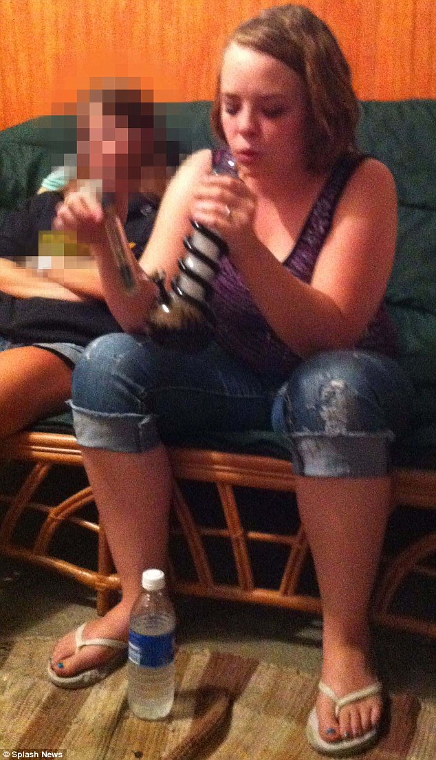 Blowing Smoke Catelynn Lowell Smokes On A Bong At A Gathering With Friends In August