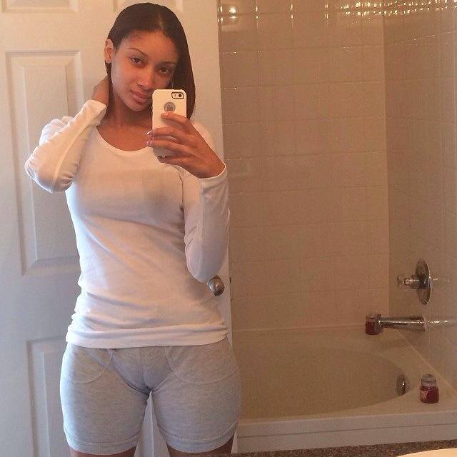 Cameltoe Selfie Intended For Jessica Reddy Stays With Crazy Camel Toe Damn Forbez
