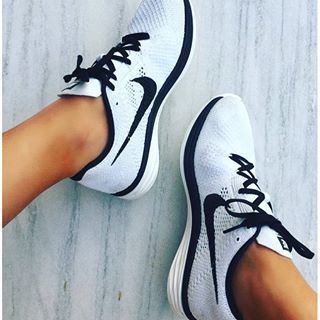 Check Its Amazing With This Fashion Shoes Get It For Fashion Nike Womens Running Shoes Custom Nike Roshe Run