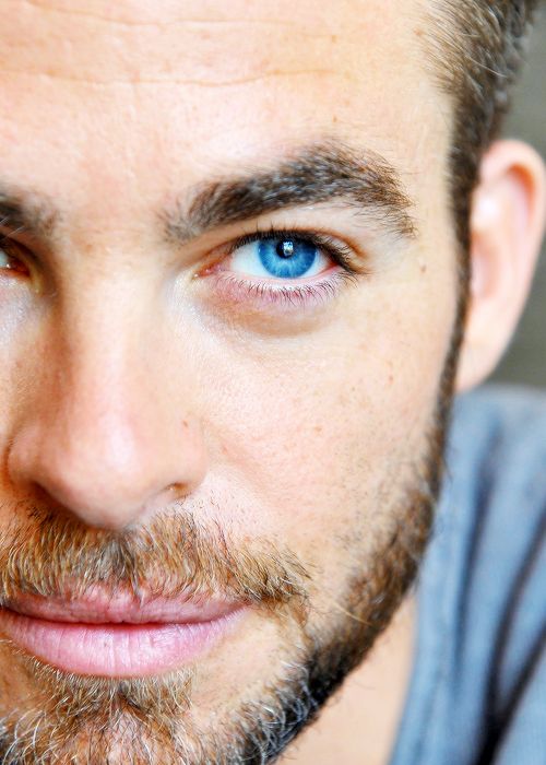 Chris Pine And Those Incredibly Amazingly Unbelievably Blue Eyes