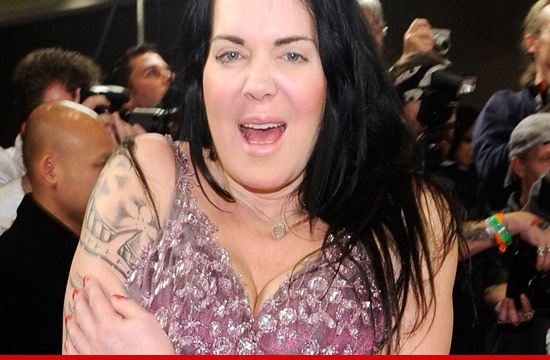 Chyna Collapses At Porn Convention