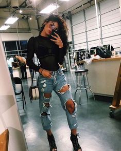 Cute Ripped Jeans Outfits For Winter Clothes