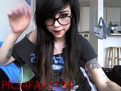 Cute Teen Emo Girl With Tattoo Xvideos Com 3