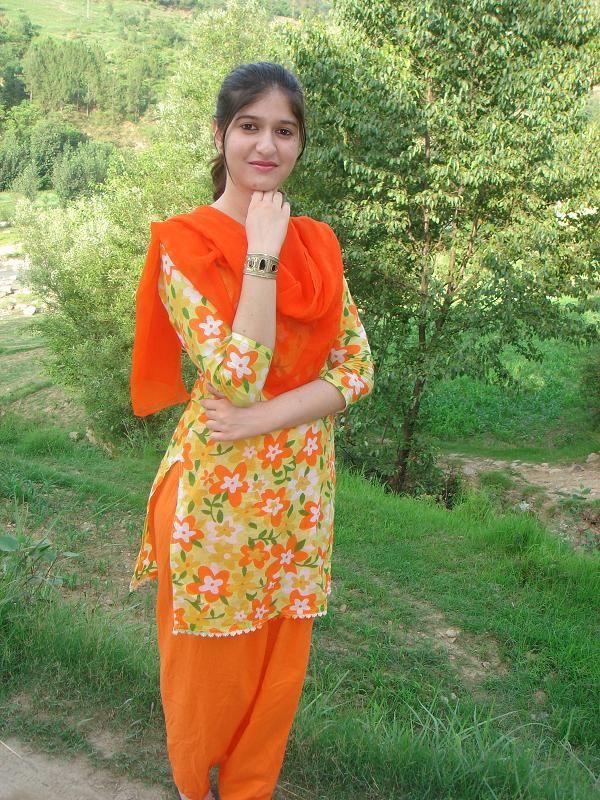 Desi Beautiful Lahore And Multan Beautiful Pictures Local Pakistani Villages Girls Looking Nice Spicy And Pretty Images