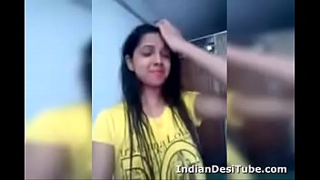 Desi Indian Cute Girl Undressing Fingering Puss