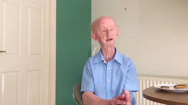 Disabled Mugging Victim Alan Barnes Offers Tenner To Woman Who
