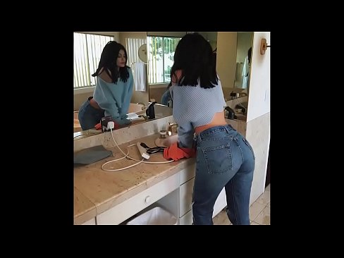 Download Free Kylie Jenner Impossible Jerk Off Challenge With Snaps Pictures And Videos Porn Video Download Mobile Porn