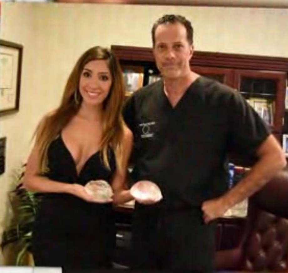Farrah Abraham Got A New Set Of Breasts As Part Of Her Third Breast Augmentation Surgery