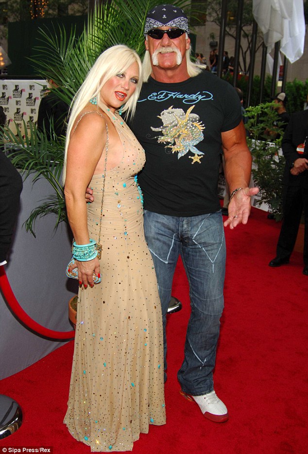 Flashback Linda Pictured With Ex Husband Hulk Hogan In August The Duo