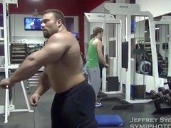 Gay Bears Muscle Offseason Bodybuilder Training And Posing