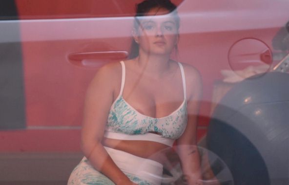Great Candids Of Ariel Winter At The In La And With Her Nipple Peeking Out From Her Sports Top