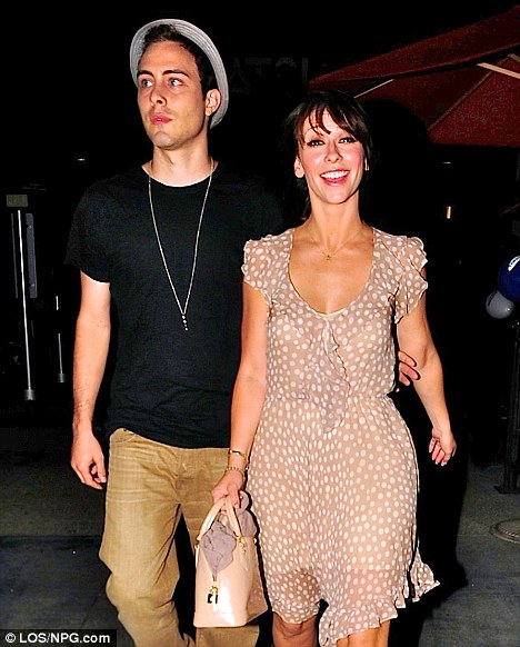 Happy Together Jennifer Love Hewitt And Her New Boyfriend Jarod Einsohn Stepped Out For Japanese