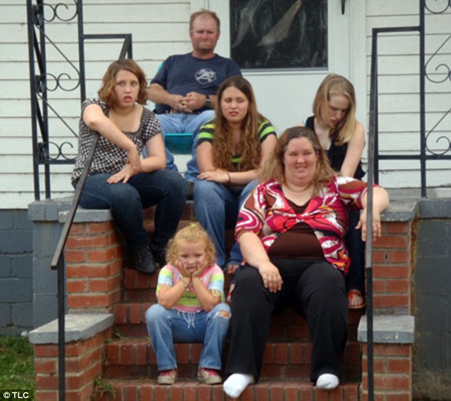 Honey Boo Boos Alanna And Her Sisters Emerge At Their Home