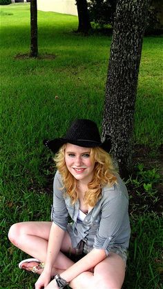 I Just Love Sitting In A Cowboy Hat Under A Tree In Orlando Florida