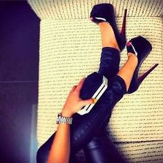 I Love High Heels And Girls Wearing Them