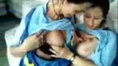 Indian School Girl Boobs Touching In Bus