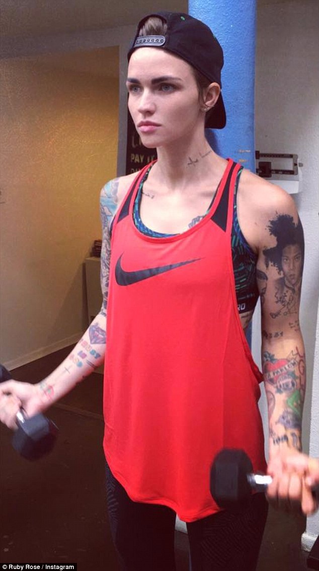 Intense The Orange Is The New Black Star Sported A Red Singlet Layered Over