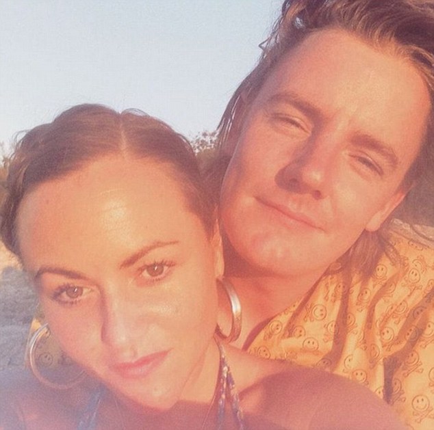 Jaime Winstone And Boyfriend James Suckling Are Pregnant With