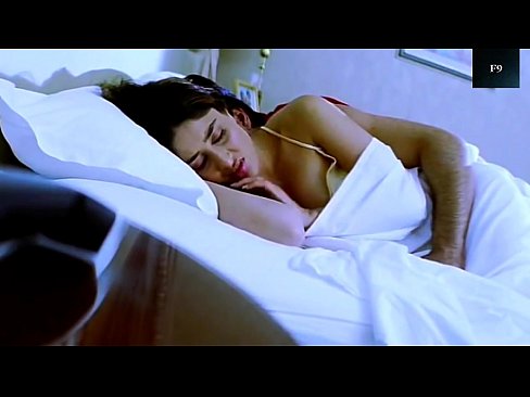 Kareena Kapoor Sexiest Video Compilation 5