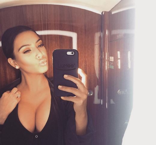 Kim Kardashian Shows Off Her Cleavage Big Tits With Sexy Selfies