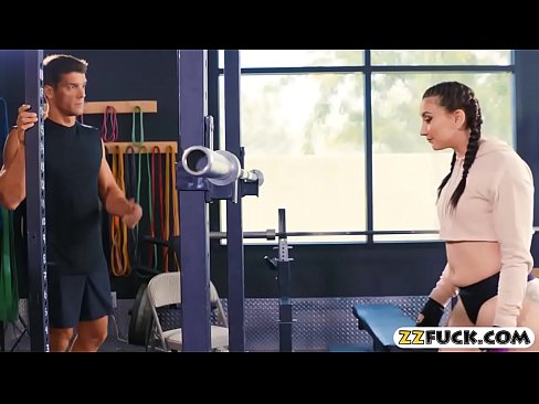 Kinky Mandy Muse Anal Fucked In The Gym 1