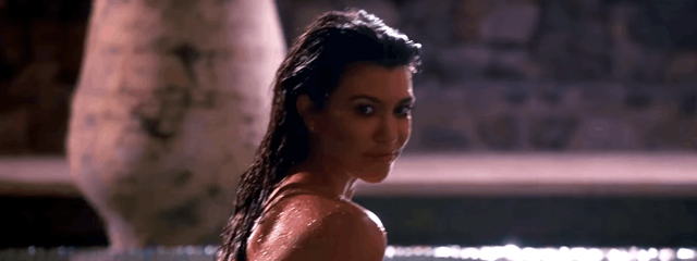 Kourtney Kardashian Poses Nude In Swimming Pool Brainstain News