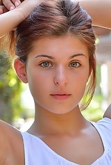 Leah Gotti Galleries And Biography At Brdteengal