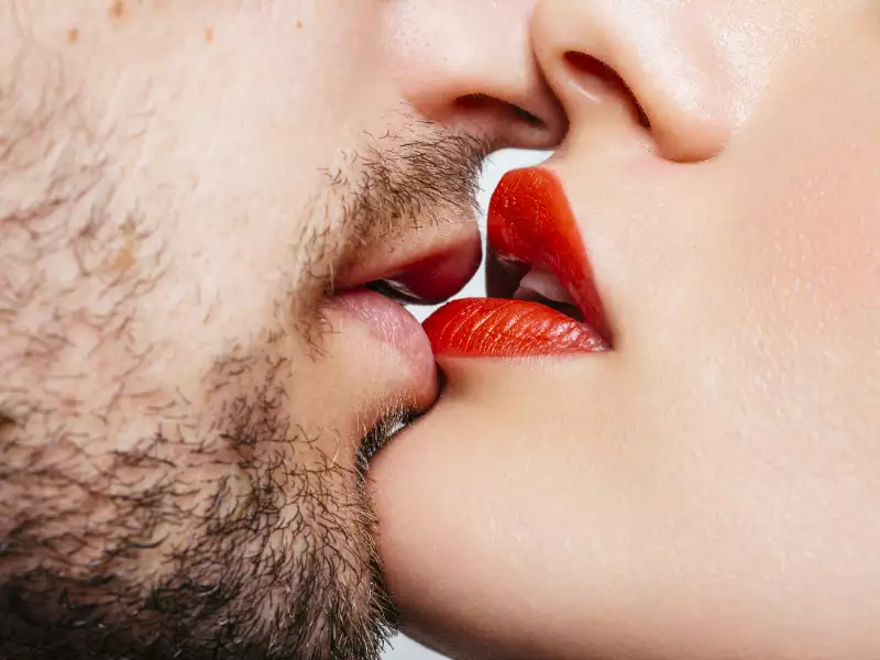 Make Your Lipstick Kiss Proof Ways To Make Your Lipstick Kiss