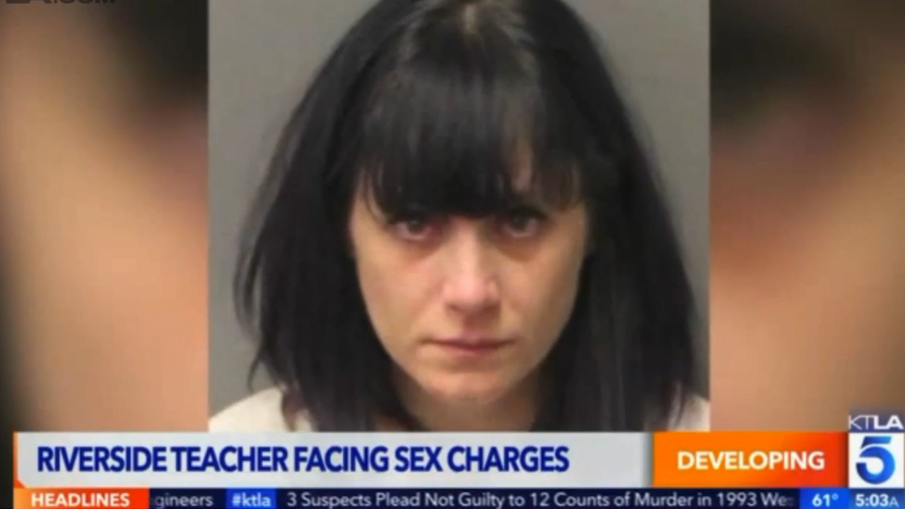 Married Drama Teacher Banned For A Lesbian Romp With A Pupil Is Still With Her Husband Pals Say 1