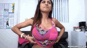 Mia Khalifa Shows Her Boobs