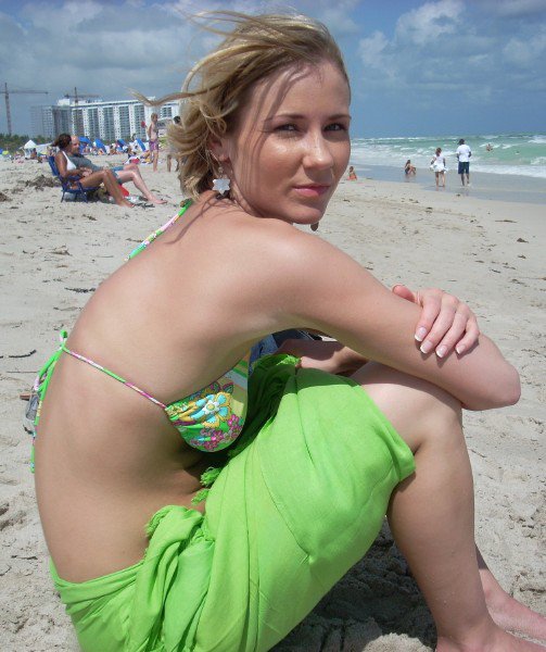 Mygf Mackenzie Star Hot Babe In Bikini