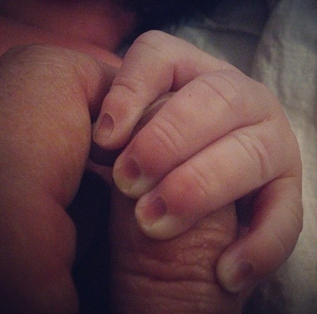 New Baby Kyle Newman Shared A Photo On Sunday Night Of The Tiny Fingers Belonging