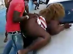 No Shame Jamaican Couple Fucking In Public Big Butts Hardcore 1