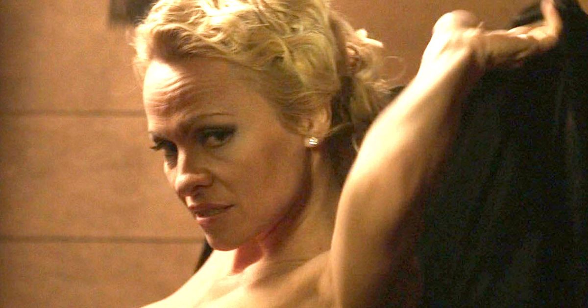 Pamela Anderson Bends Over Naked As She Bares All In New Trailer For The People Garden Mirror Online