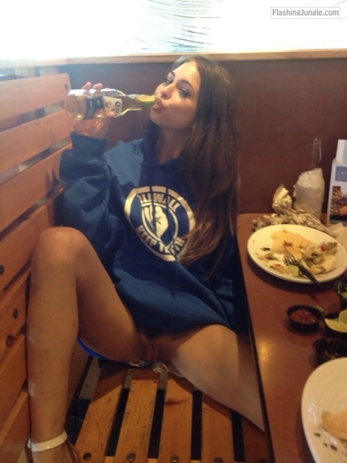 Pantyless Cheerleader Riley Reid Drink Beer In Restaurant No Panties