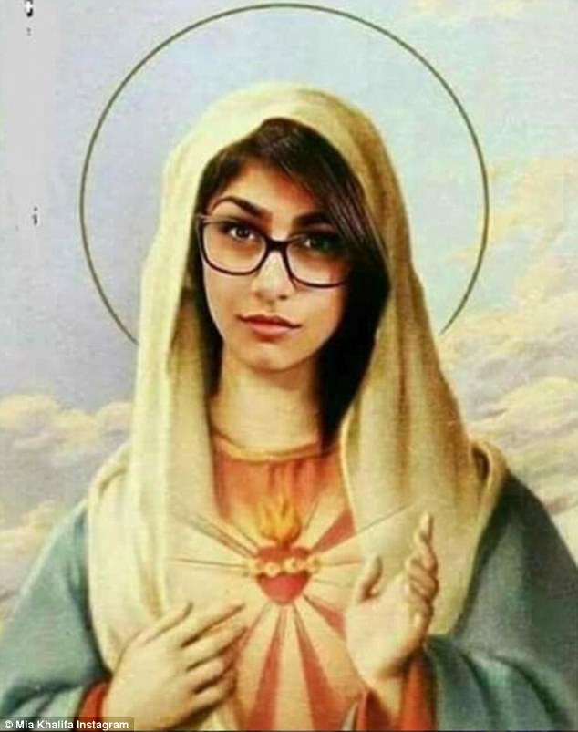 Porn Star Mia Khalifa Has Caused Controversy Yet Again Posting An Image Of Her Face