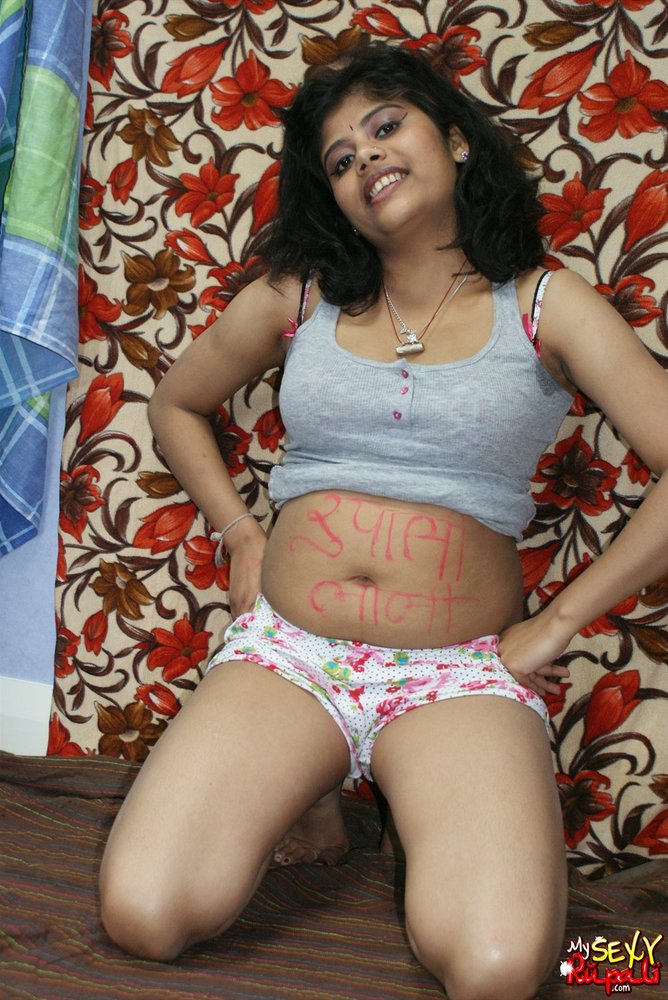 Rupali Exposing Hersel In Her Night Dress Desipapa Indian Porn 2