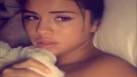 Selena Gomez Filmed Herself Rubbing Pussy