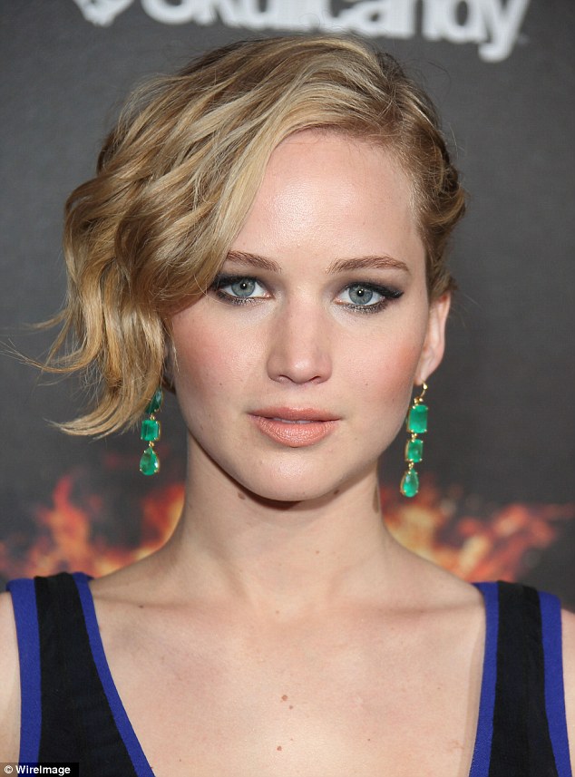 Selfies Leaked Jennifer Lawrence Was The Victim Of A Hacker Who Posted More Than